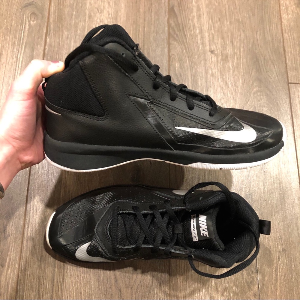 Nike Team Hustle D7 Black Basketball Shoes